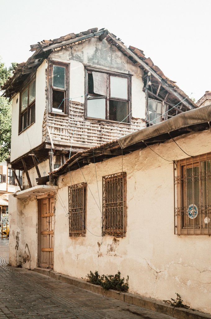 We Buy Ugly Houses